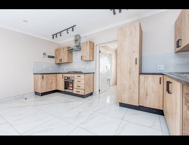 2 BEDROOM FREESTANDING TO LET IN MARLBORO GARDENS